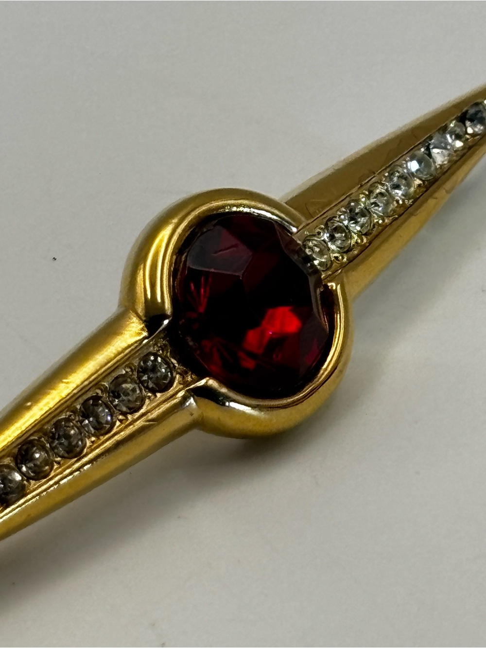 Art Deco Ruby Red Rhinestone Bar Brooch - Picture 2 of 16